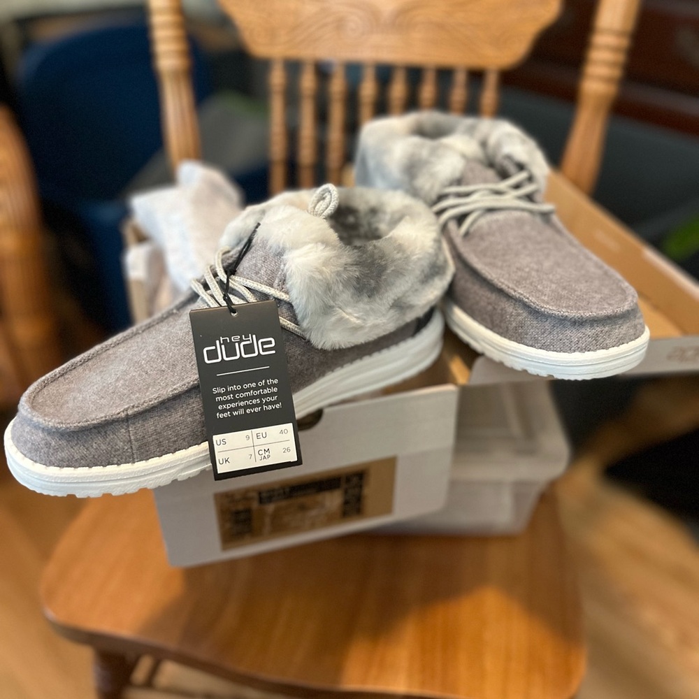 Hey Dude Gray Fur-Lined Shoes (Women’s)